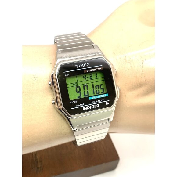 Timex Men's Watch T78587 Quartz Digital Silver Case 35mm Steel Expansion Band - Picture 11 of 15